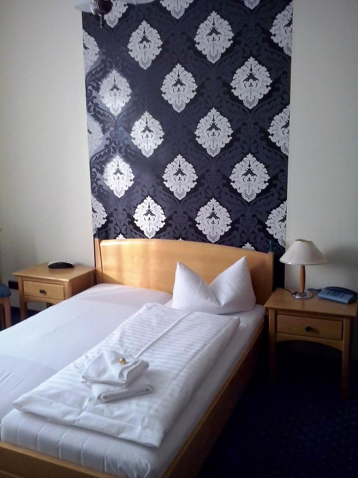 Locknitz Hotel & Restaurant Haus Am See מראה חיצוני תמונה
