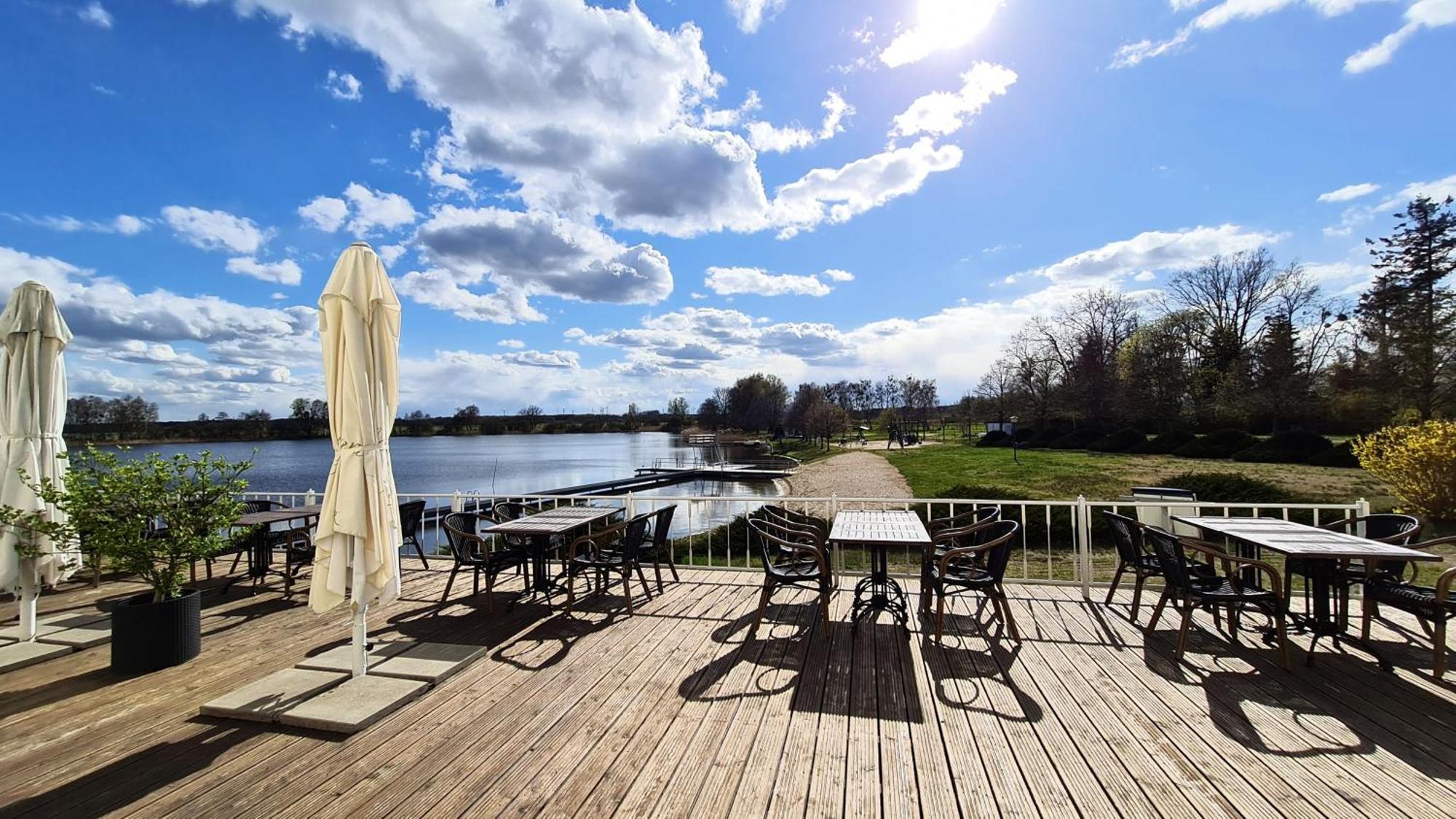 Locknitz Hotel & Restaurant Haus Am See מראה חיצוני תמונה