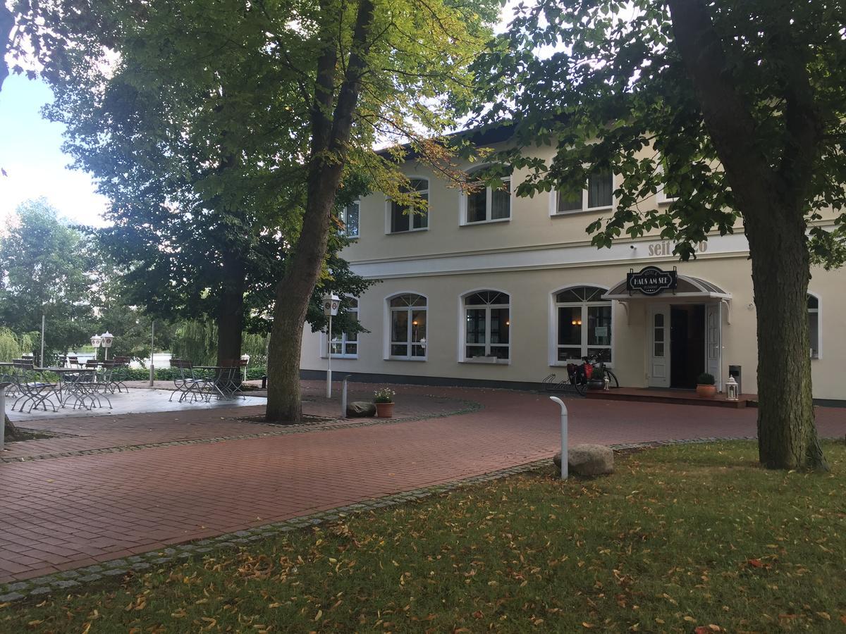 Locknitz Hotel & Restaurant Haus Am See מראה חיצוני תמונה